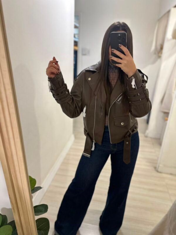 WhatsApp Image 2026-06-11 at 12.48.36 (5) Campera Eco Cuero Malva