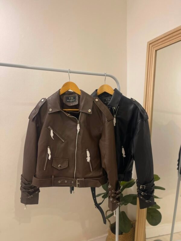 WhatsApp Image 2026-06-11 at 15.31.42 Campera Eco Cuero Malva
