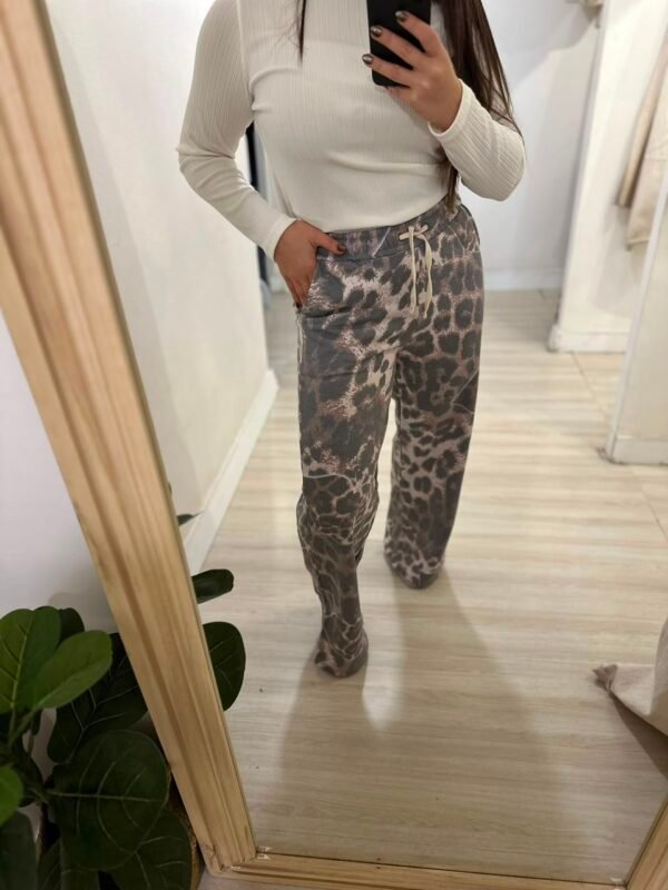 WhatsApp Image 2026-06-14 at 13.21.28 Pantalon print kiss