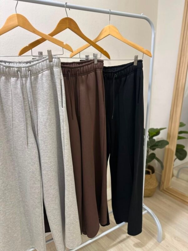 WhatsApp Image 2026-06-14 at 17.01.05 Pant buzo frisa liso