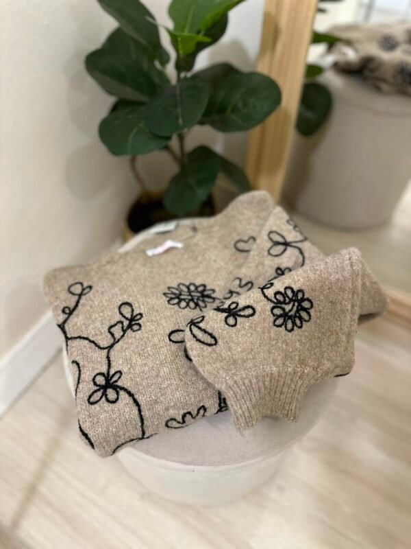 Sweater bordado floral