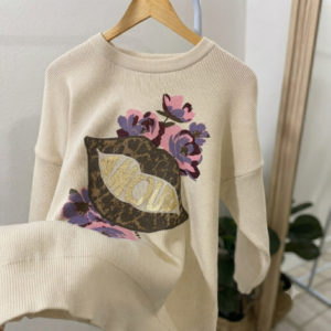 Sweater kiss