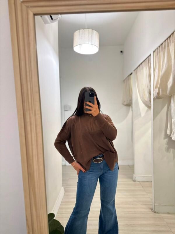 Sweater Aura
