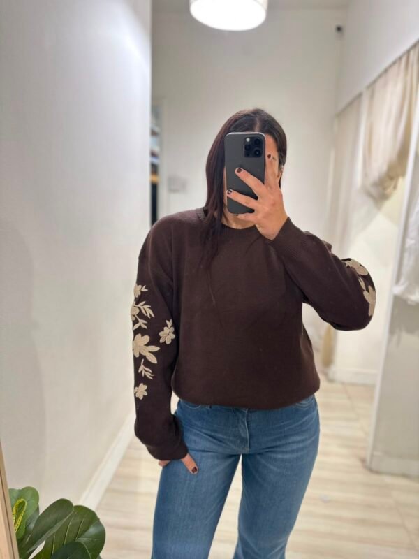 Sweater manga bordada Flor