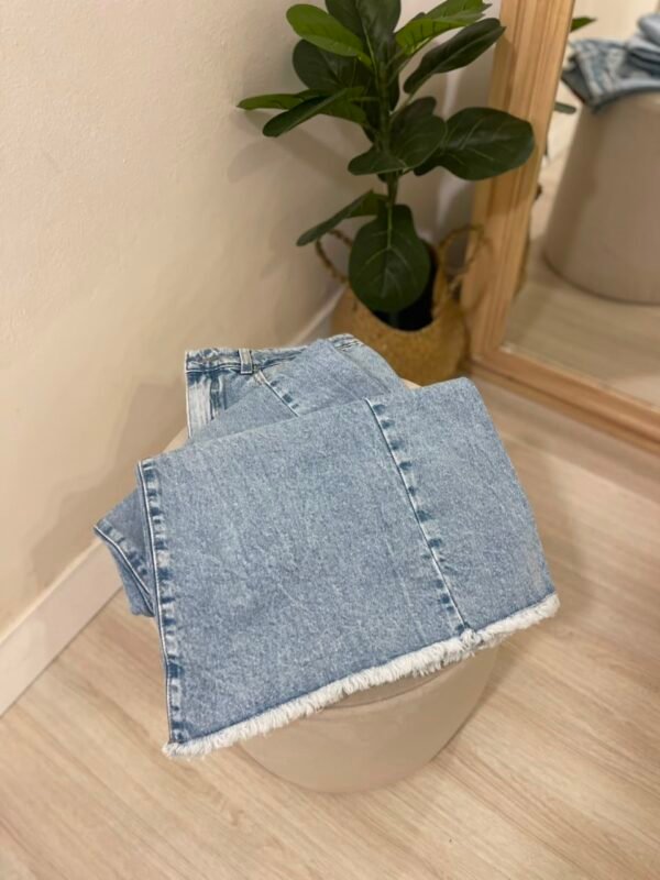 WhatsApp Image 2026-07-31 at 18.38.17 Jeans mega wide Celeste