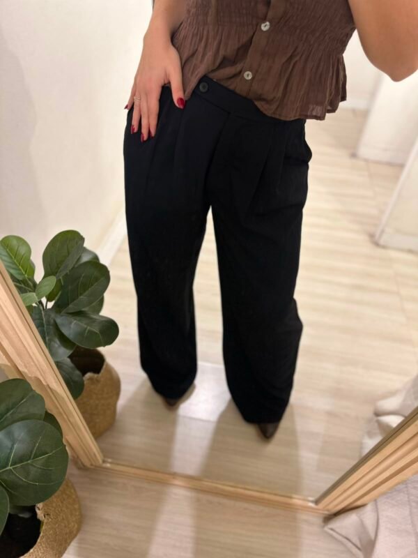 WhatsApp Image 2026-08-07 at 9.49.05 AM Pantalon sastrero importado