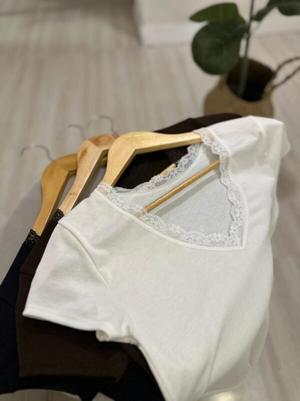 Reme puntilla cuello V