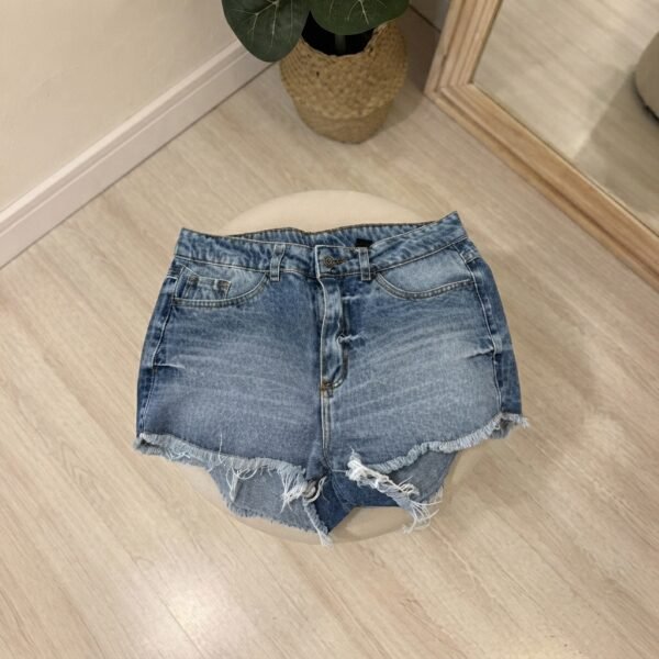 Short desflecado tiro medio