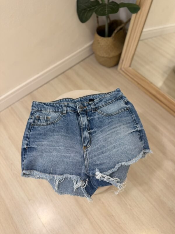 Short desflecado tiro medio